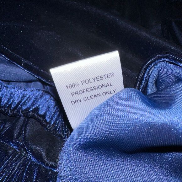 NWOT PETERSYN Lily Velvet Off-The-Shoulder Top Long Sleeve in Midnight Blue - Picture 9 of 10